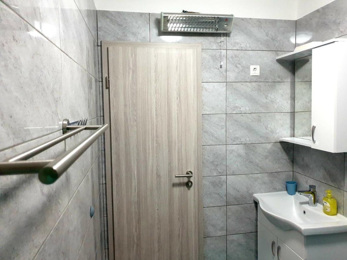 Apartment Mon Chéri-located in a quiet neighbourhood near beaches FREE PARKING Pula Extérieur photo