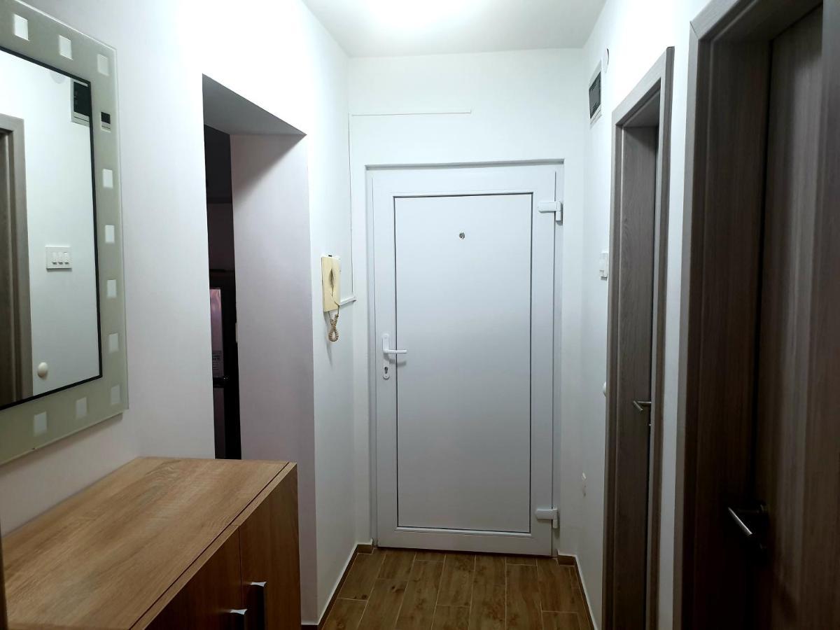 Apartment Mon Chéri-located in a quiet neighbourhood near beaches FREE PARKING Pula Extérieur photo