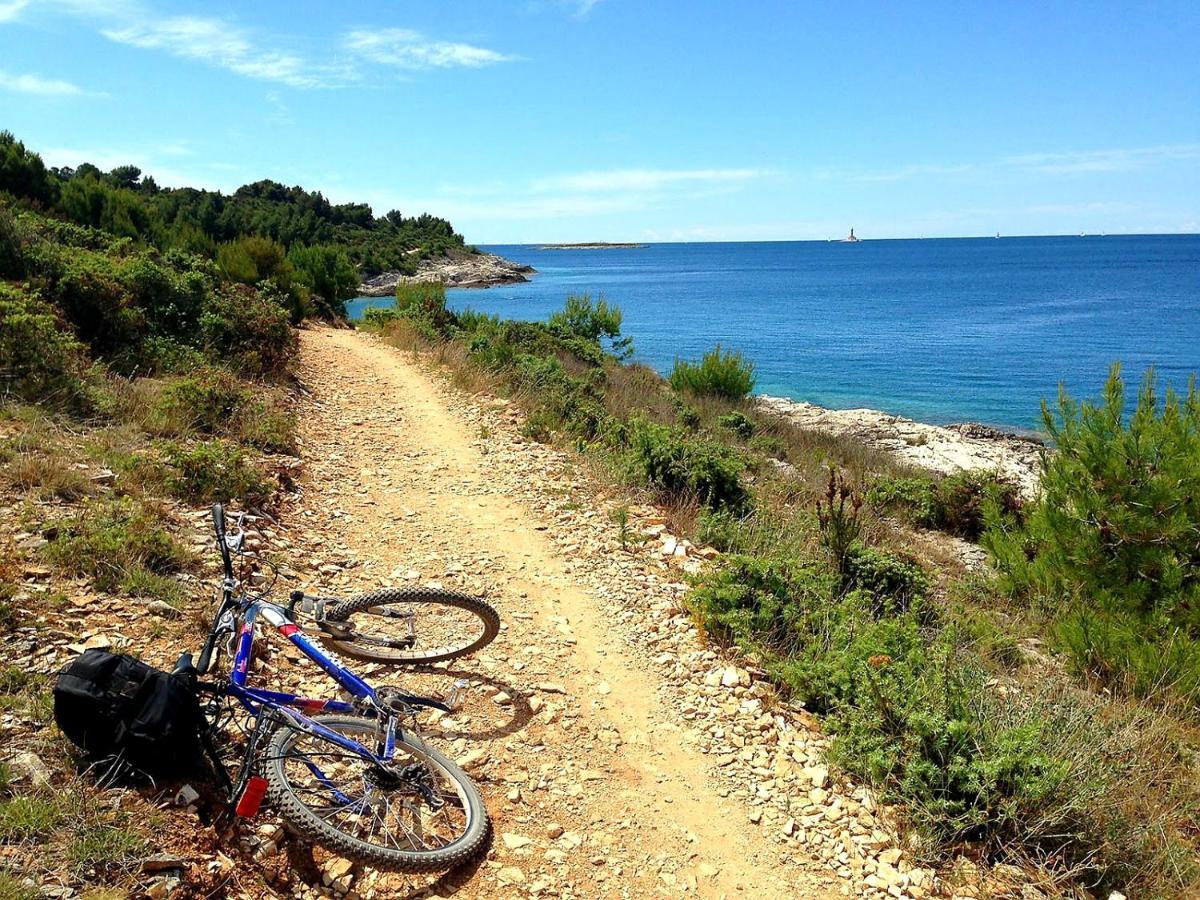 Apartment Mon Chéri-located in a quiet neighbourhood near beaches FREE PARKING Pula Extérieur photo