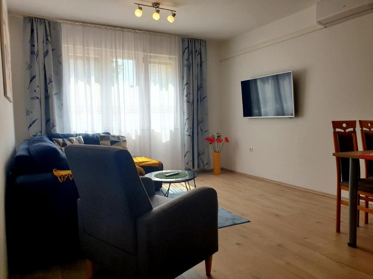 Apartment Mon Chéri-located in a quiet neighbourhood near beaches FREE PARKING Pula Extérieur photo