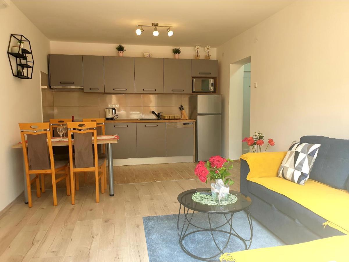 Apartment Mon Chéri-located in a quiet neighbourhood near beaches FREE PARKING Pula Extérieur photo