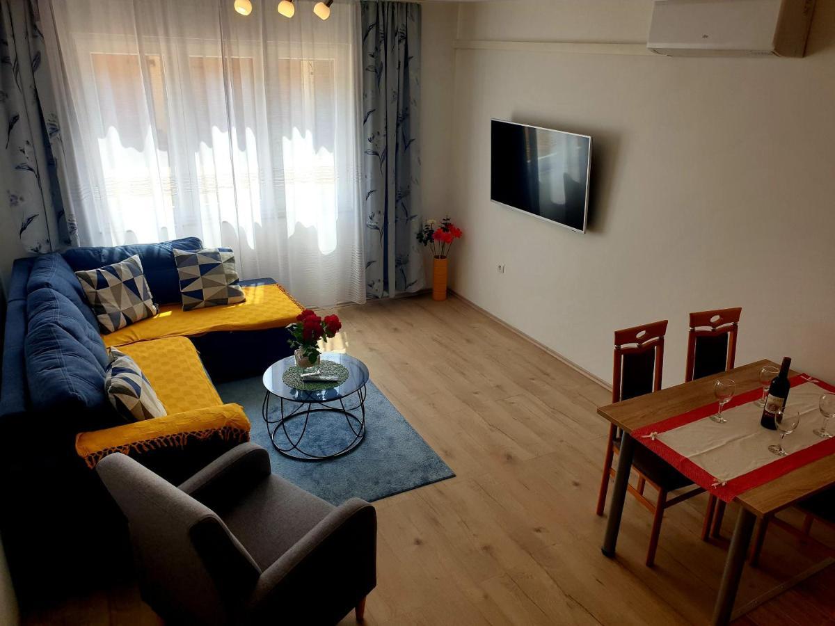 Apartment Mon Chéri-located in a quiet neighbourhood near beaches FREE PARKING Pula Extérieur photo