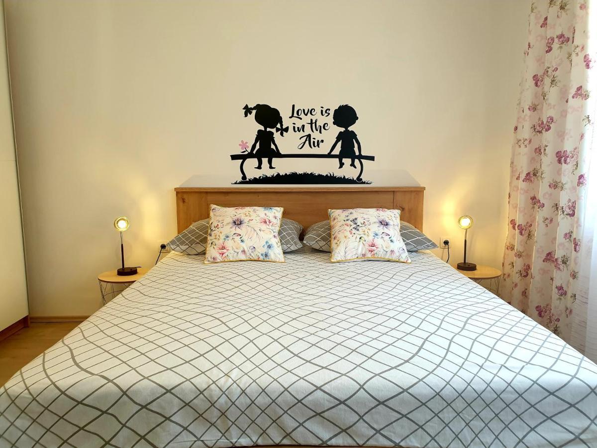 Apartment Mon Chéri-located in a quiet neighbourhood near beaches FREE PARKING Pula Extérieur photo